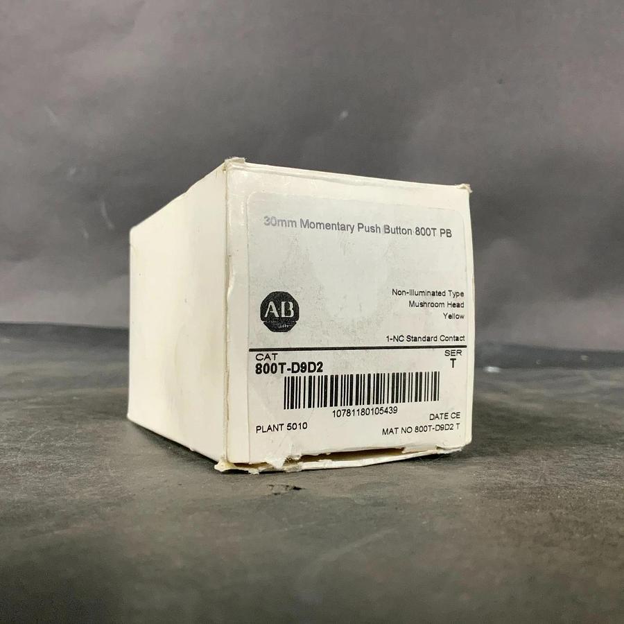 ALLEN BRADLEY 800T-D9D2 MOMENTARY PUSHBUTTON ($65 OBO)