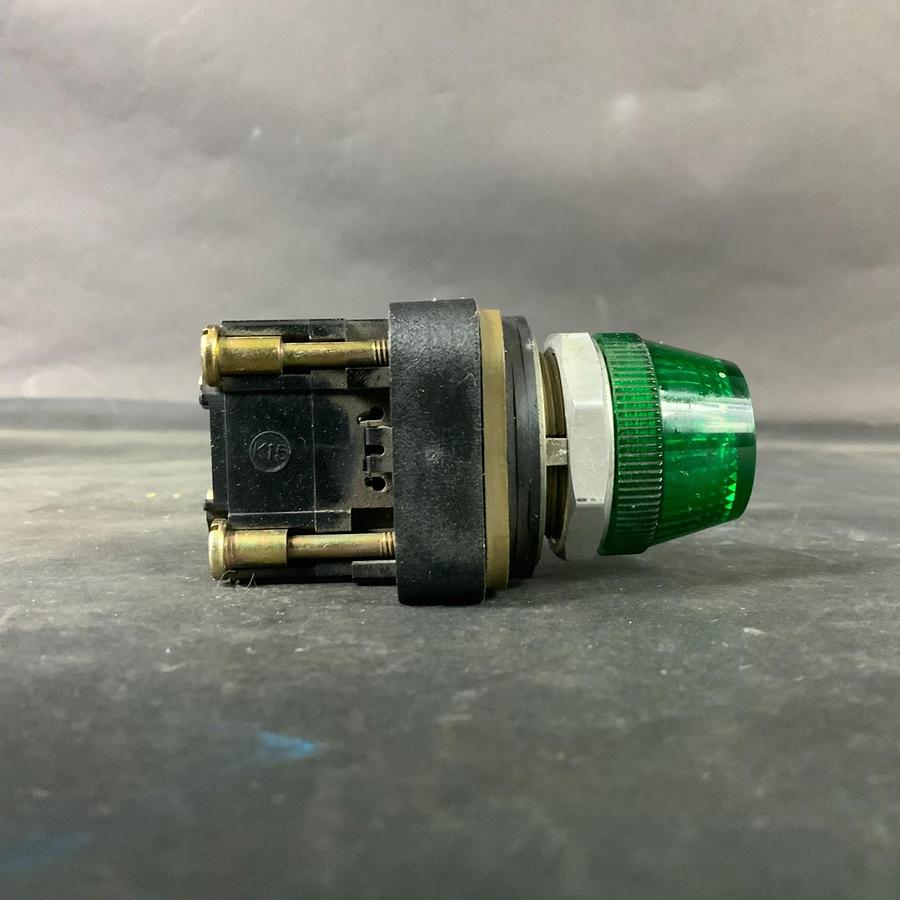 Used ALLEN BRADLEY 800T-P16 SER T GREEN INDICATOR LIGHT ($15 OBO)
