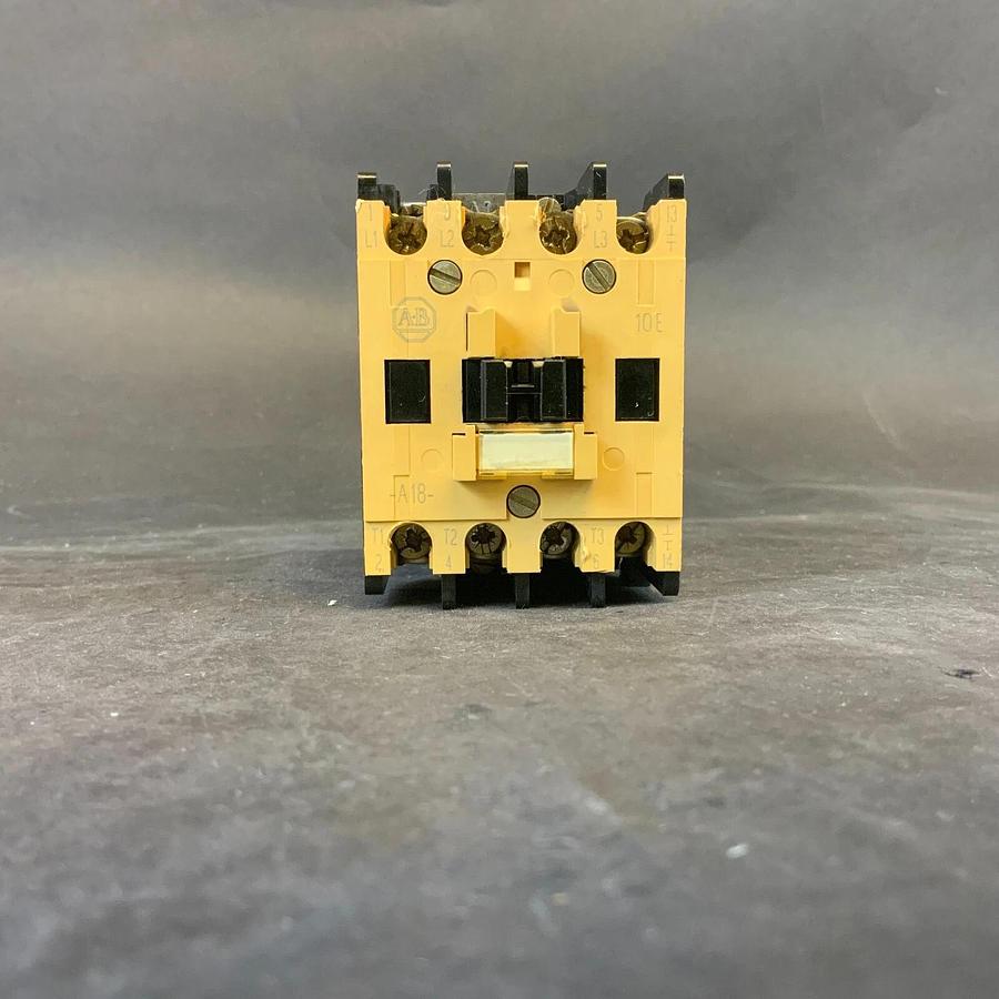 Used ALLEN BRADLEY 100-A18NL3 C CONTACTOR ($15 OBO)