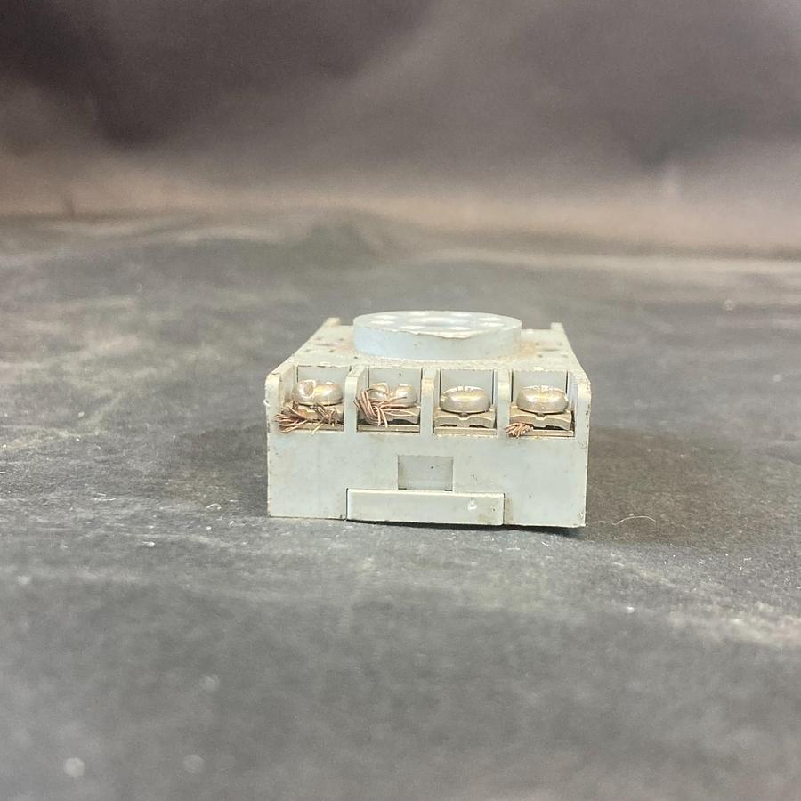 Used SQUARE D 8501-NR51-OS RELAY SOCKET ($3 OBO)