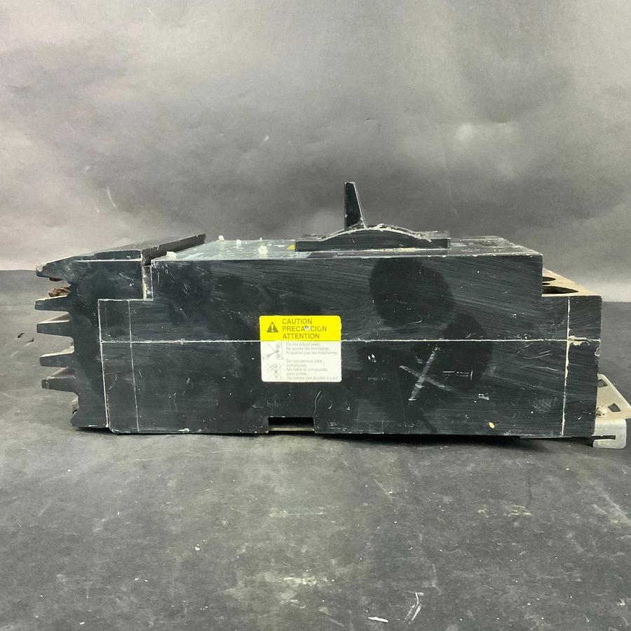 Used SQUARE D LH36400 CIRCUIT BREAKER ($450 OBO)
