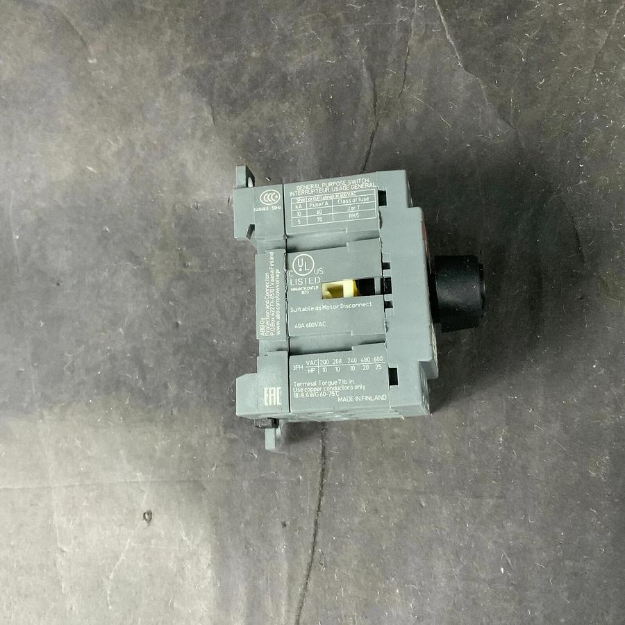 Used ABB OT40F3 DISCONNECT SWITCH ($20 OBO)