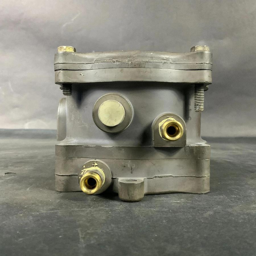 Used DWYER 1950G-5-B-120-NA PRESSURE SWITCH ($130 OBO)