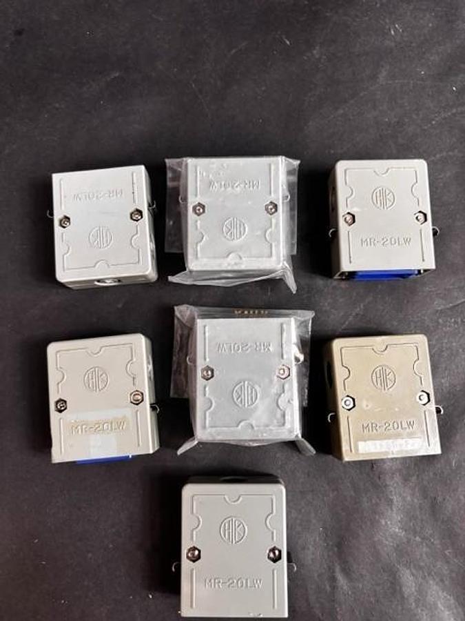 Used HONDA MR-20LW CABLE CONNECTOR HOUSING - GROUP OF 7 ($13.50 OBO)