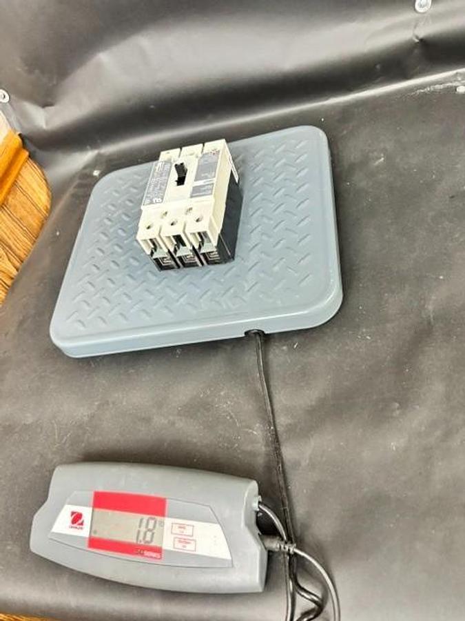 Used CUTLER-HAMMER GMCP 30A MOTOR CIRCUIT PROTECTOR
