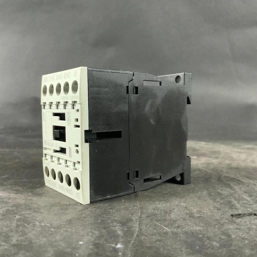 Used KLOCKNER MOELLER DIL A-31 CONTACTOR DELAY ($35 OBO)
