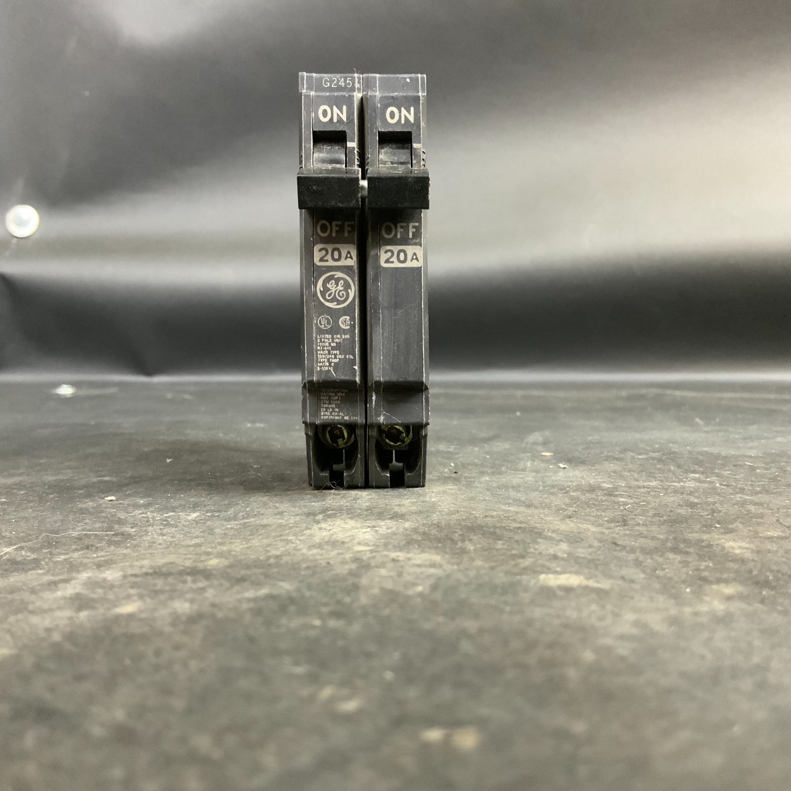 Used GENERAL ELECTRIC Q-LINE THQP CIRCUIT BREAKER 120/240VAC ($15 OBO)