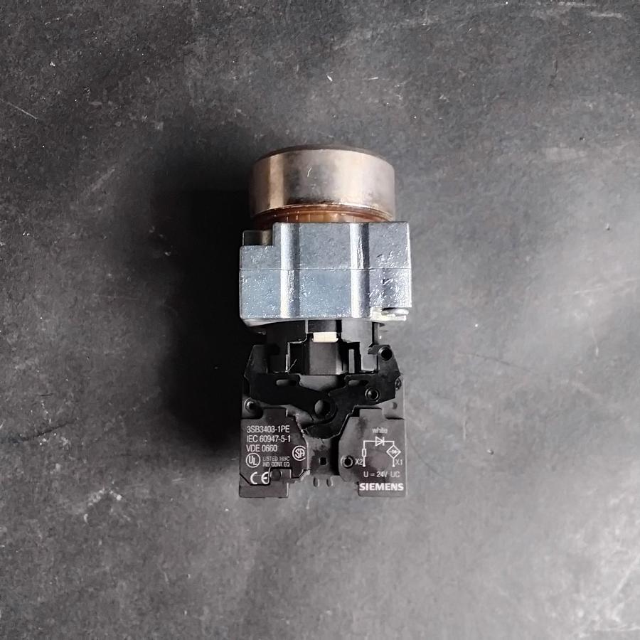 Used SIEMENS 3SB3403-1PE CLEAR PUSHBUTTON ($15 OBO)