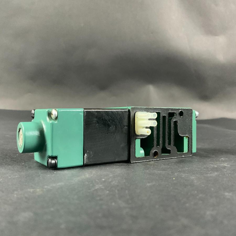 Used NUMATICS 228-703B / 081SA400K000030 SOLENOID VALVE ($20 OBO)