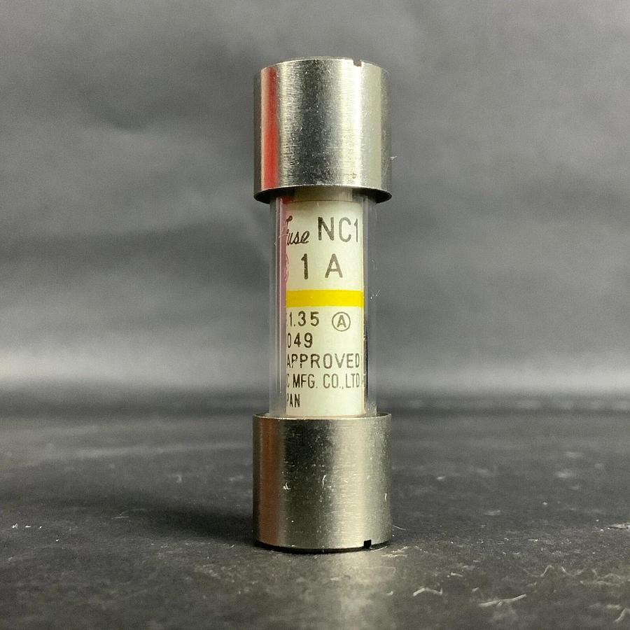 UTSUNOMIYA ELECTRIC CELLO-LITE NC1 1A FUSE W/ FUSE HOLDER ($9 OBO)