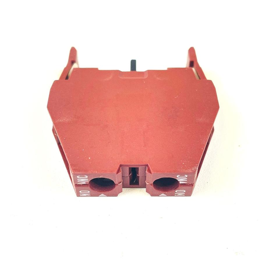 Used SIEMENS ALLIS P30CB11 1NO 1NC CONTACT BLOCK 10A 500V~ INDUSTRIAL CONTROL SWITCH