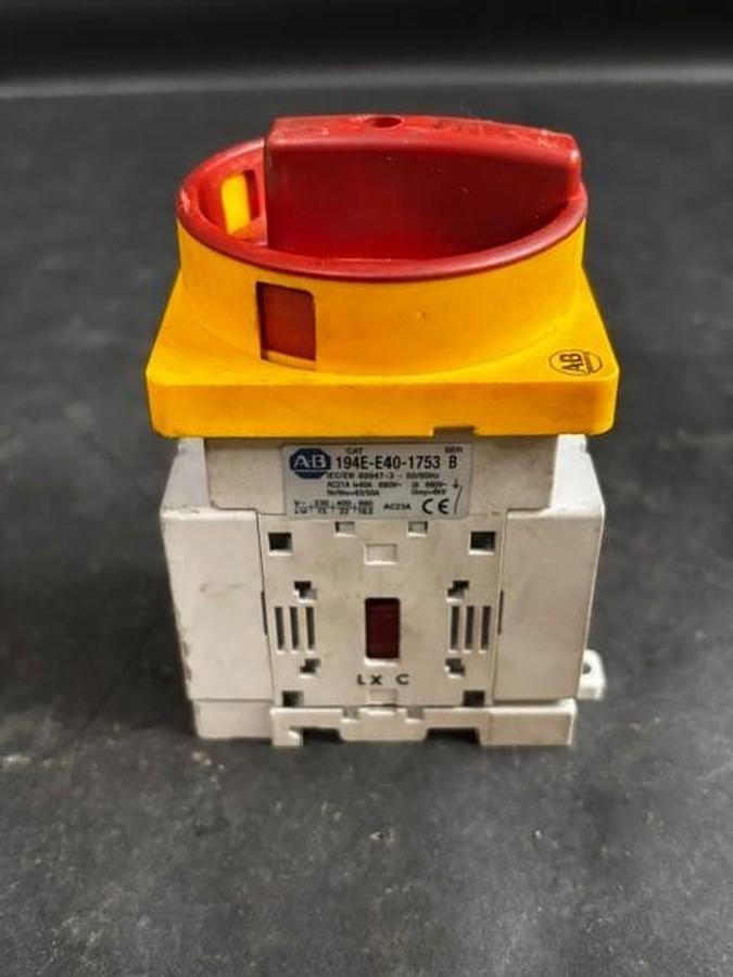 Used ALLEN BRADLEY 194E-E40-1753 SERIES B DISCONNECT SWITCH ($30 OBO)