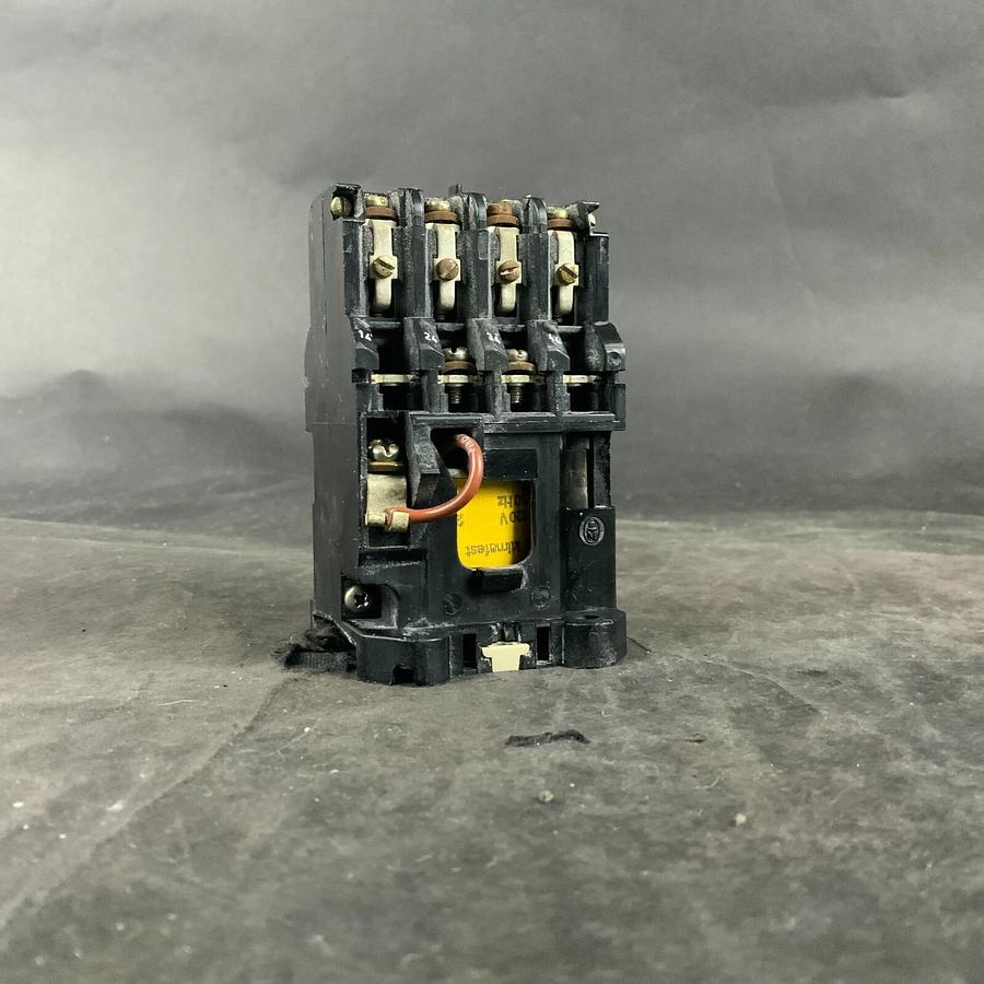 Used KLOCKNER MOELLER DILOOL-44 CONTACTOR ($35 OBO)