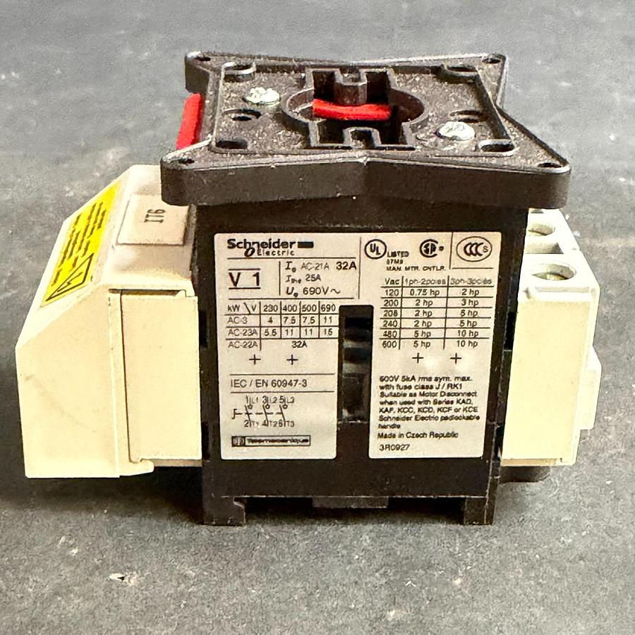 Used SCHNEIDER ELECTRIC V1 SWITCH BODY ($35 OBO)