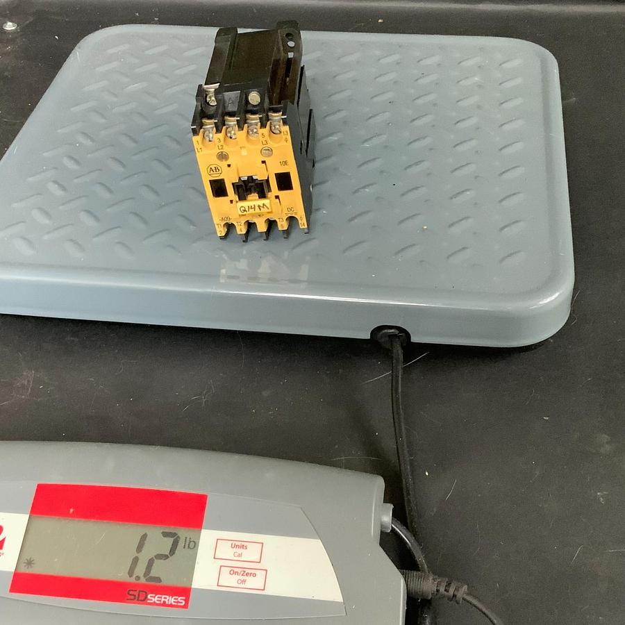 Used ALLEN BRADLEY 100-A09ND3 SERIES B CONTACTOR ($10 OBO)