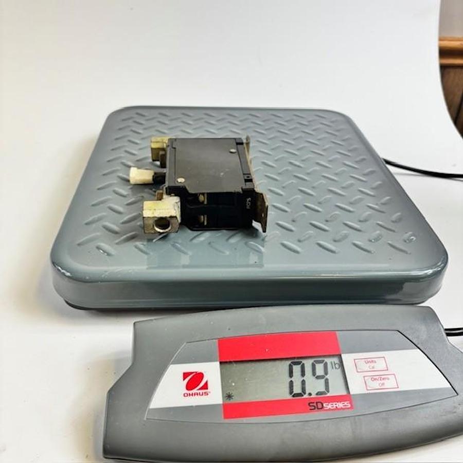 Used ALLEN BRADLEY 815-D0V4 OVERLOAD RELAY
