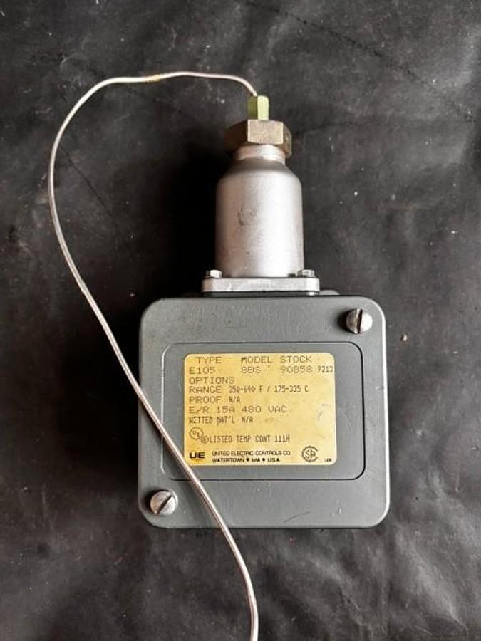 Used UNITED ELECTRIC E105 TEMPERATURE SWITCH