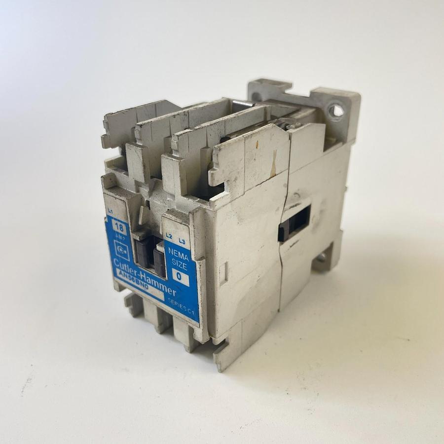 Used CUTLER HAMMER AN56BN0 SERIES C1 NEMA SIZE 0 MAGNETIC MOTOR STARTER CONTACTOR