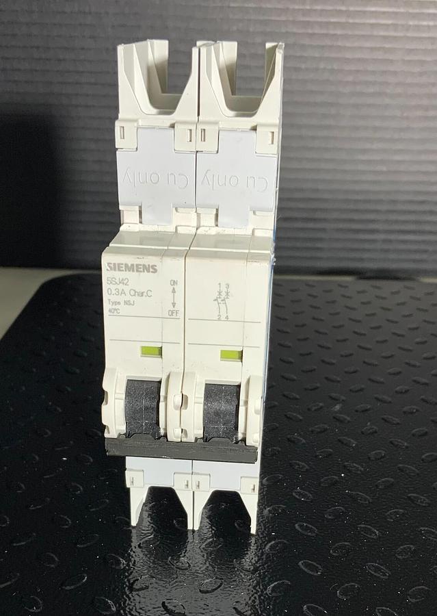Used SIEMENS 5SJ4214-7HG42 ($125.99/EACH OBO)