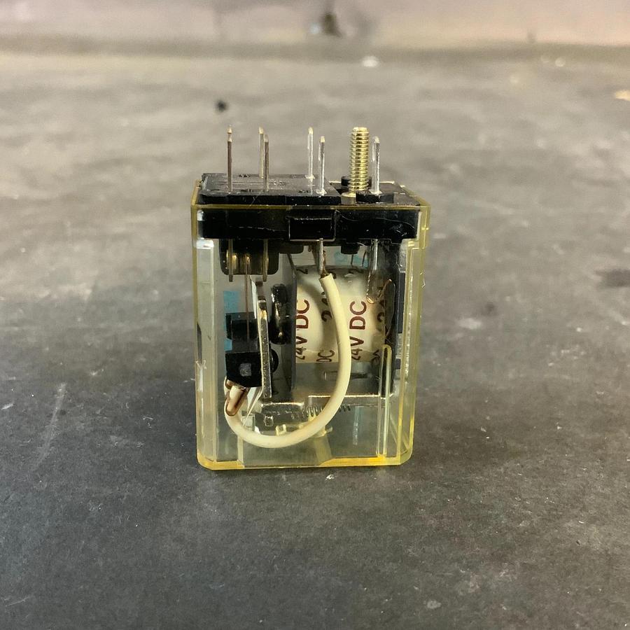 Used MITSUSHITA AP32229 RELAY ($8 OBO)