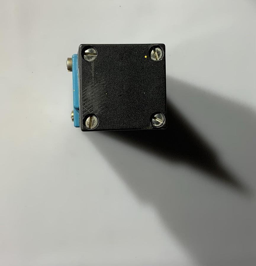 Used HONEYWELL DIVISION MICRO SWITCH LYS02C-2S ($49.99 OBO!!!)