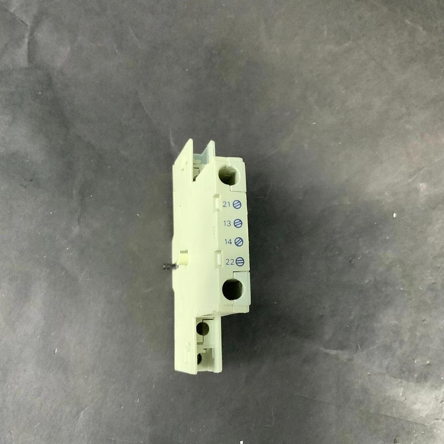 Used TELEMECANIQUE GV1-A01 AUXILIARY CONTACT ($8 OBO)