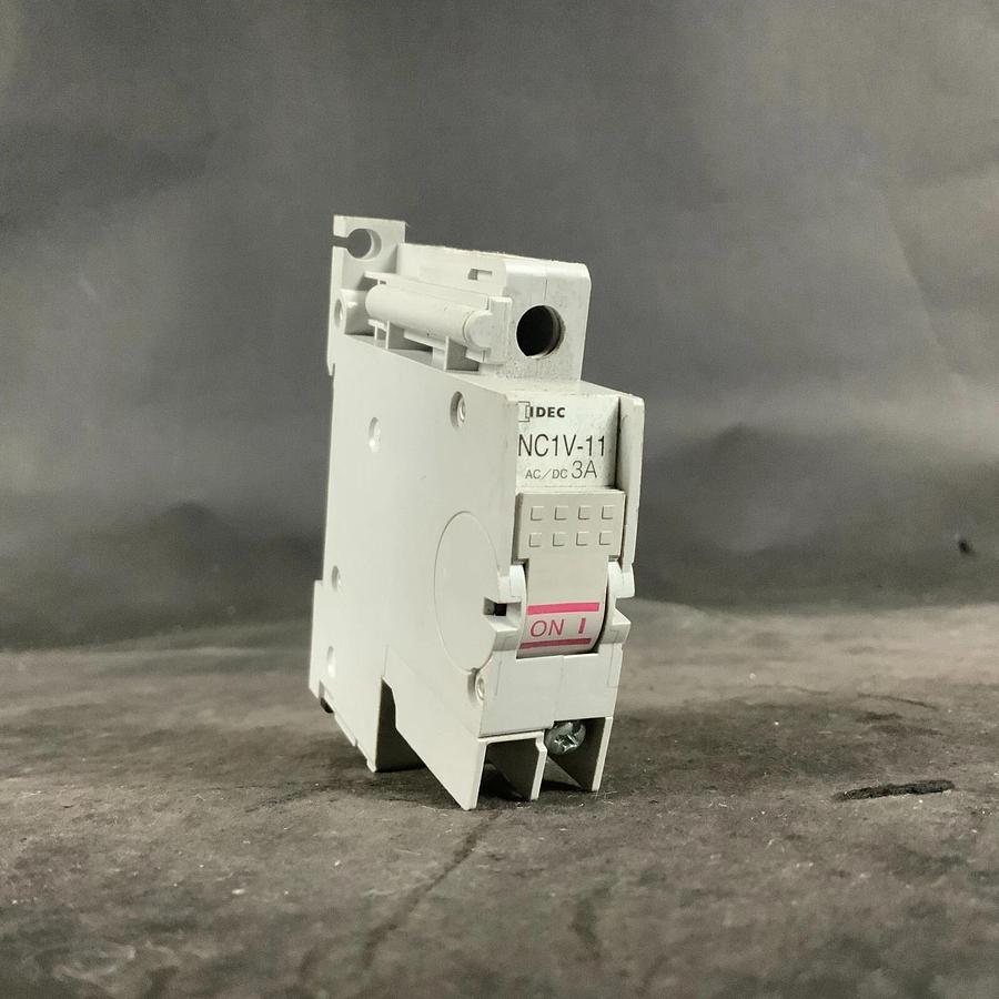 Used IDEC NC1V-11 3A CIRCUIT BREAKER ($20 OBO)