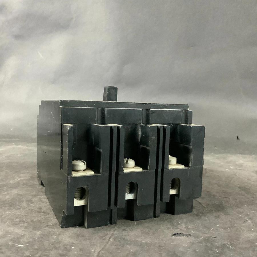 Used WESTINGHOUSE EA3100 CIRCUIT BREAKER ($55 OBO)