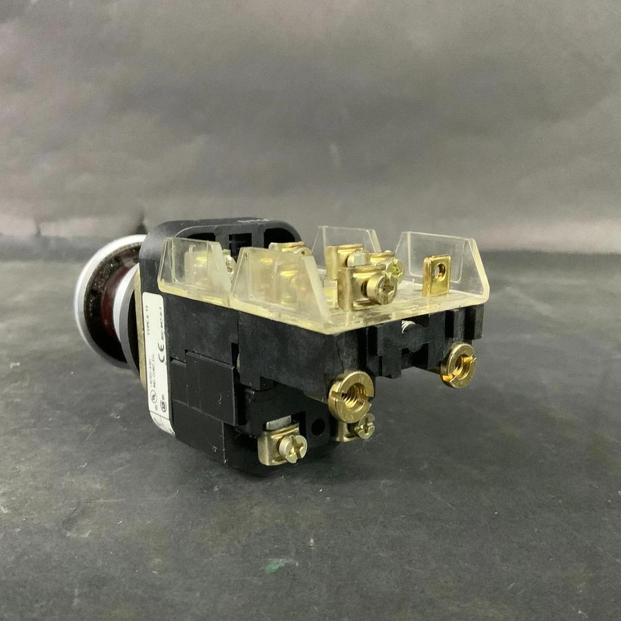 Used ALLEN BRADLEY 800T-PA16 RED PUSHBUTTON ($30 OBO)