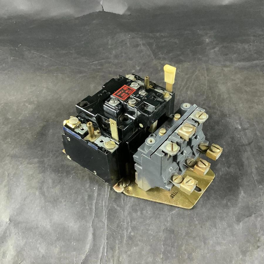 Used ALLEN BRADLEY 709-BOD46 CONTACTOR ($15 OBO)