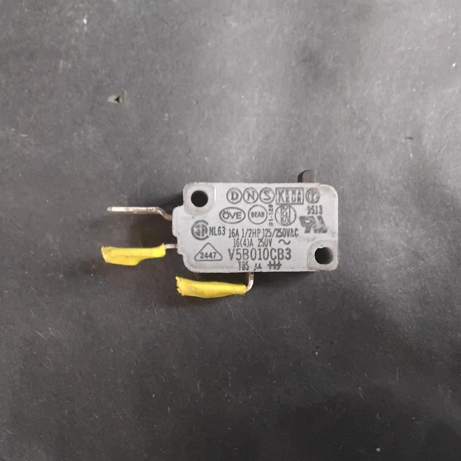 Used HONEYWELL V5B010CB3 LIMIT SWITCH ($5 OBO)