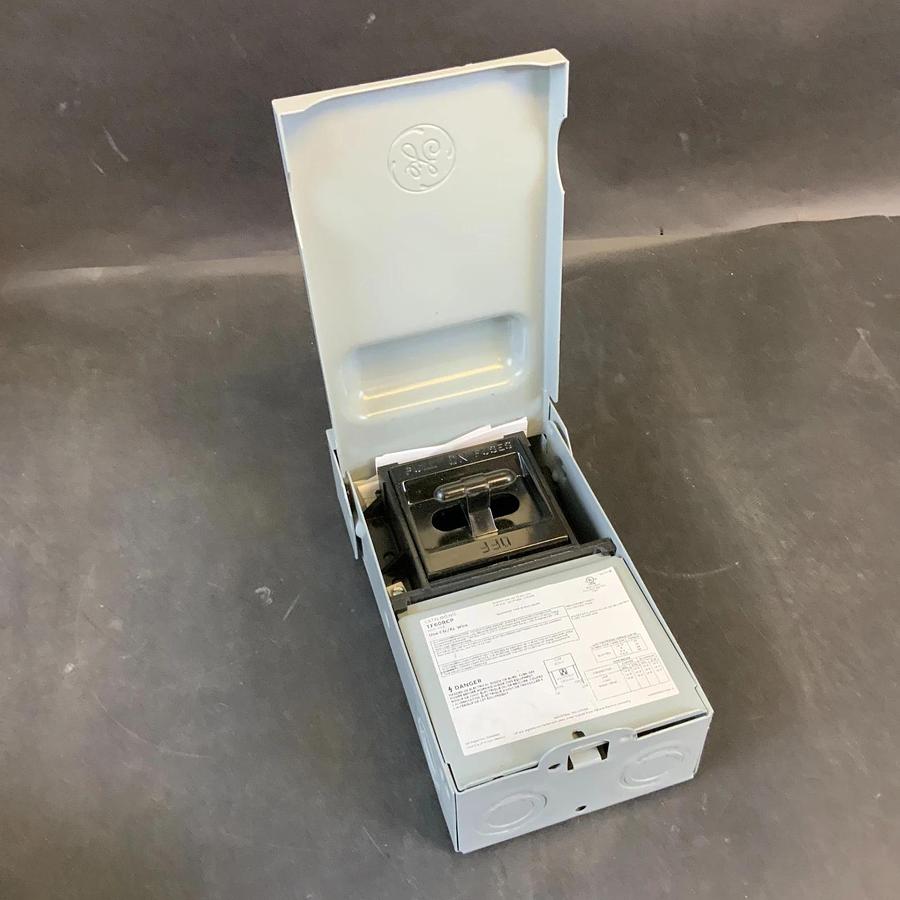 GE TF60RCP AIR CONDITIONER DISCONNECT ($15 OBO)