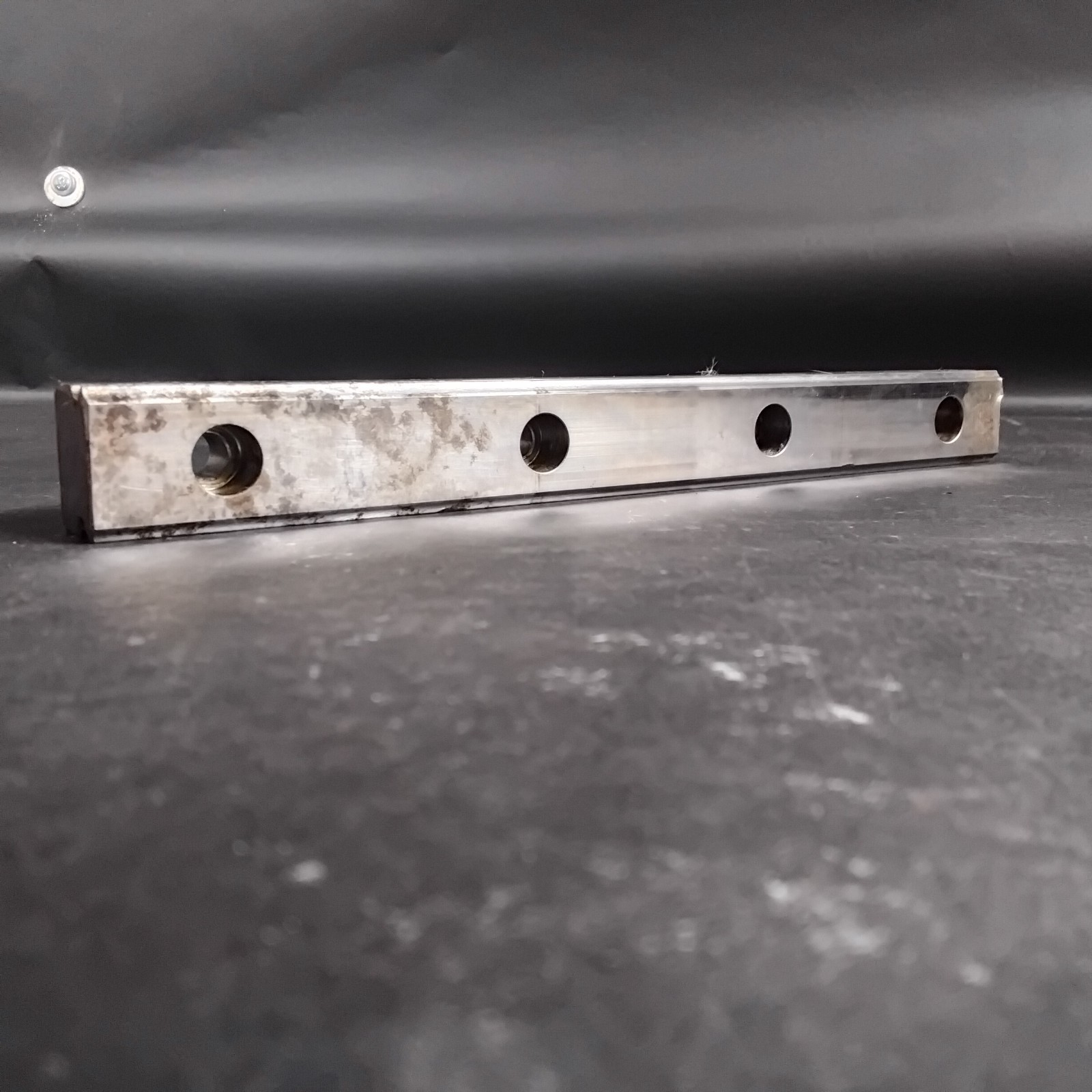 Used UNBRANDED LINEAR RAIL ($30 OBO)