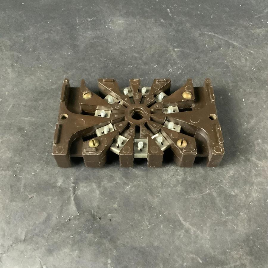 Used AMPHENOL 146-817 RELAY SOCKET ($9 OBO)
