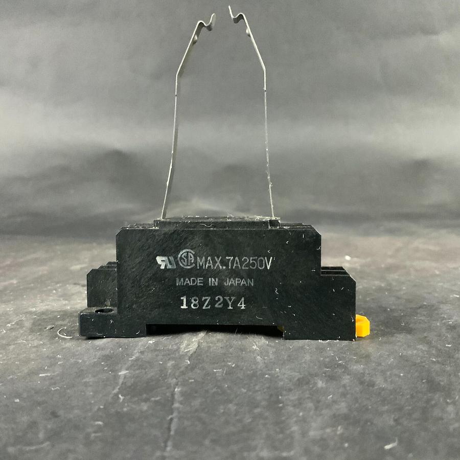 Used OMRON PYF08A RELAY SOCKET ($5 OBO)