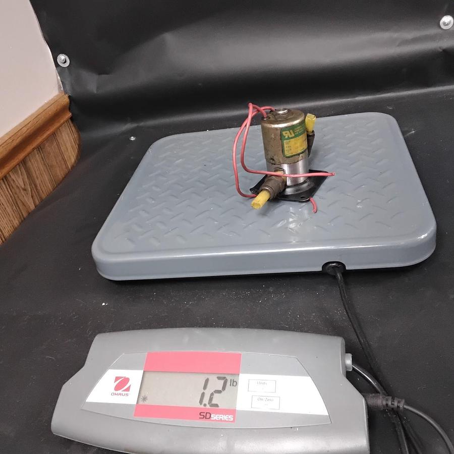 Used HONEYWELL SKINNER VALVE V52DA2052 SOLENOID VALVE ($50 OBO)