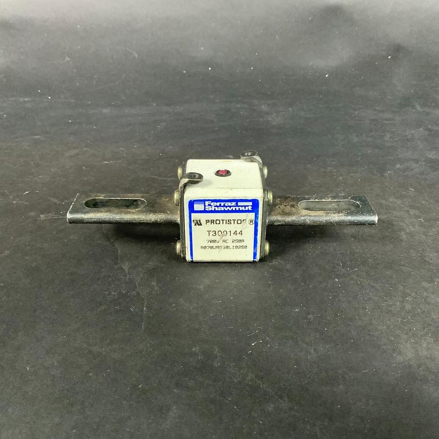 Used FERRAZ SHAWMUT T300144 PROTISTOR FUSE ($100 OBO)