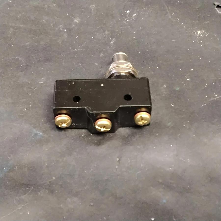 Used KOINO  KH-9015-PBL MICRO SWITCH ($9.50 OBO)