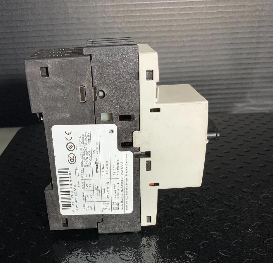 SIEMENS 3RV1421-0CA10 ($69.99/EACH OBO)