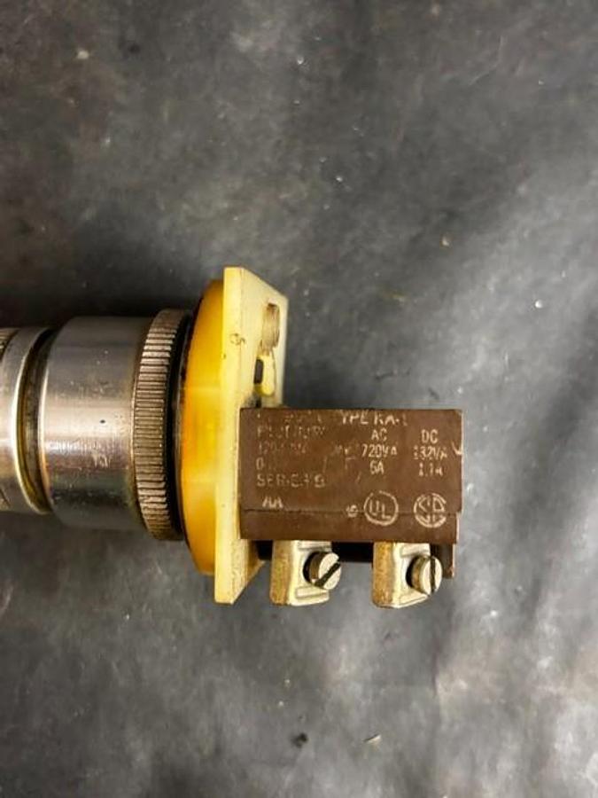 Used SQUARE D 9001KA-1 SERIES B SELECTOR SWITCH ($15 OBO)