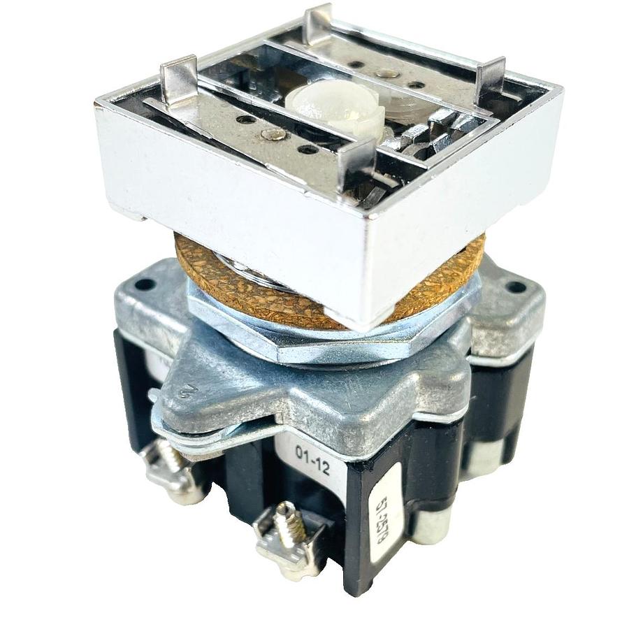 Used EATON E30EM SER A4 COMPACT PUSHBUTTON OPERATOR IND LIGHT 120V AC-DC