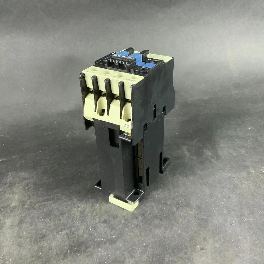 Used TELEMECANIQUE LP1-D1810-BD CONTACTOR ($20 OBO)