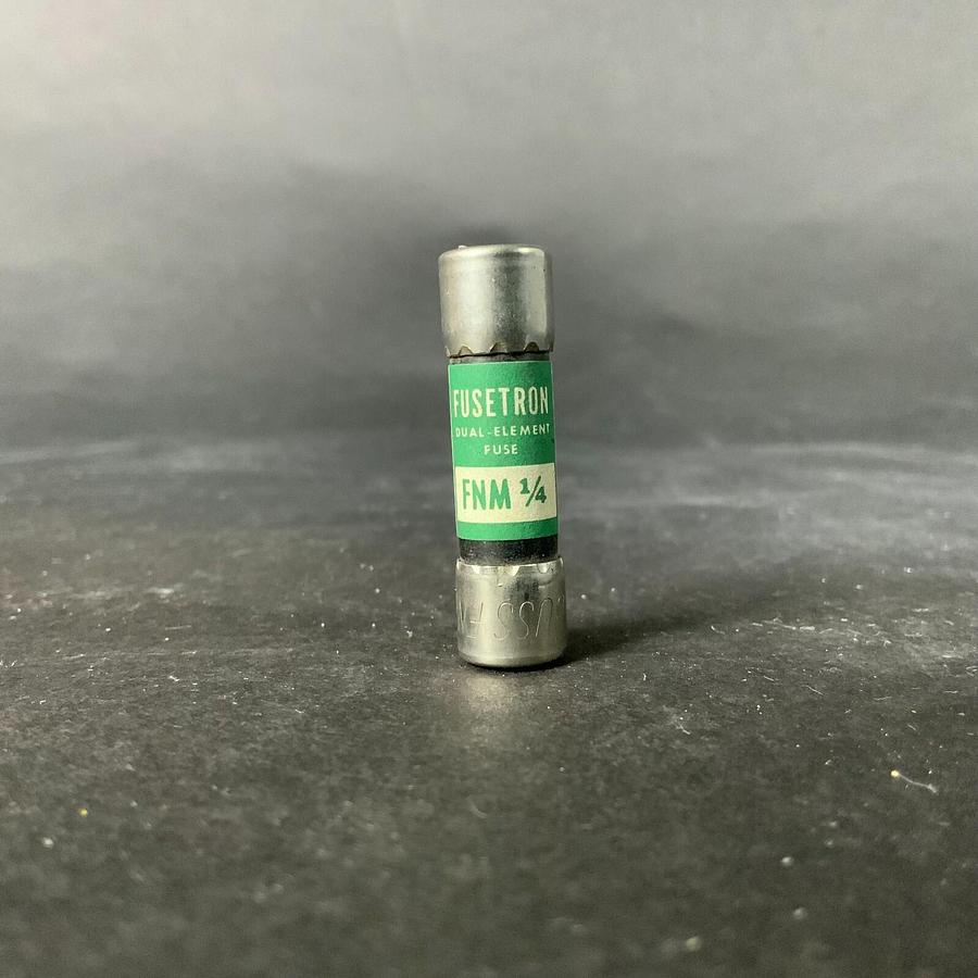 Used BUSSMANN FNM 1/4  TIME DELAY FUSE - SET OF 4 ($12 OBO)