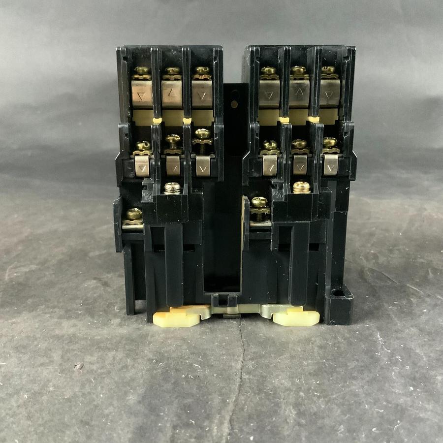 Used MITSUBISHI MSO-KR11 REVERSING STARTER ($20 OBO)