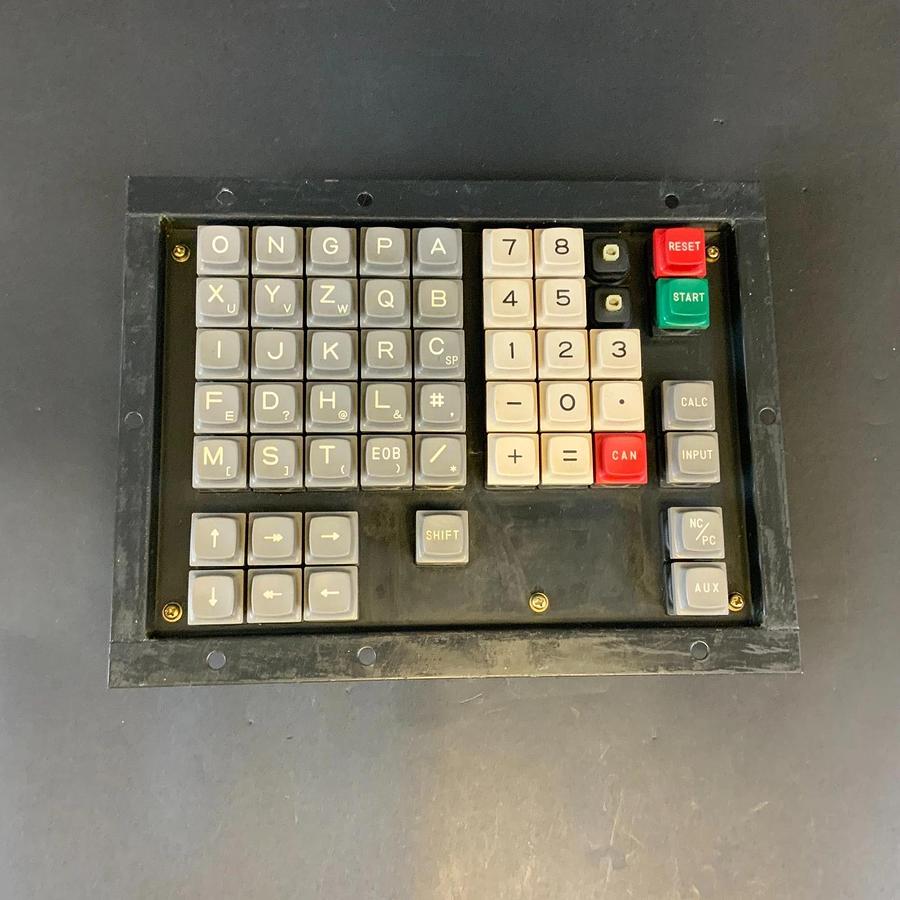 Used FANUC A20B-1000-083 0/01A KEYBOARD ($100 OBO)