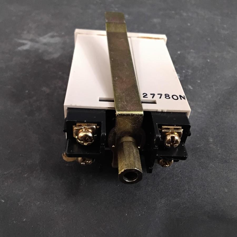 Used OMRON H7EC-FBV TOTALIZING COUNTER ($11 OBO)