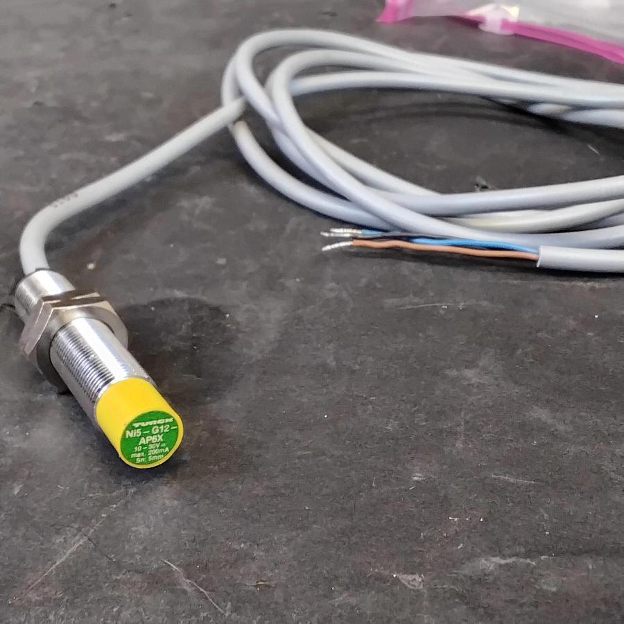 Used TURCK NI5-G12-AP6X INDUCTIVE PROXIMITY SENSOR ($19.99 OBO)