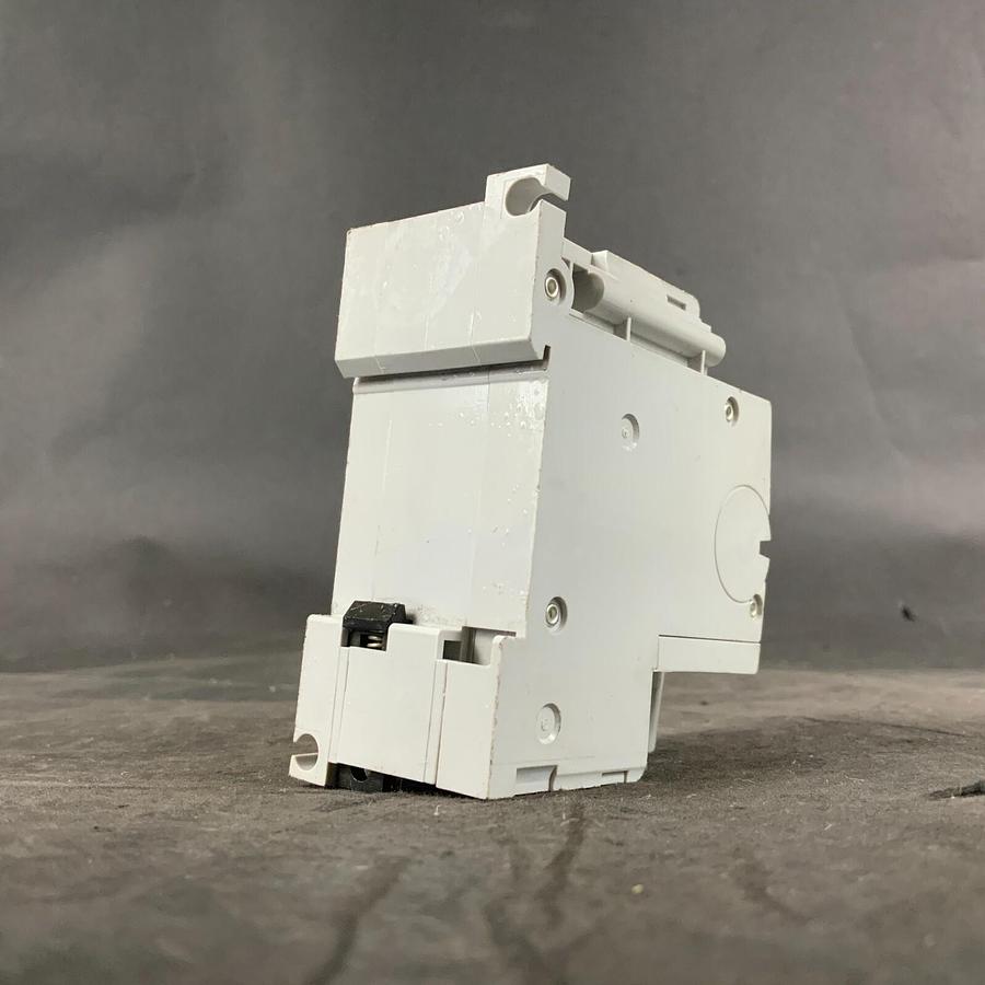 Used IDEC NC1V-21-1A CIRCUIT PROTECTOR ($20 OBO)