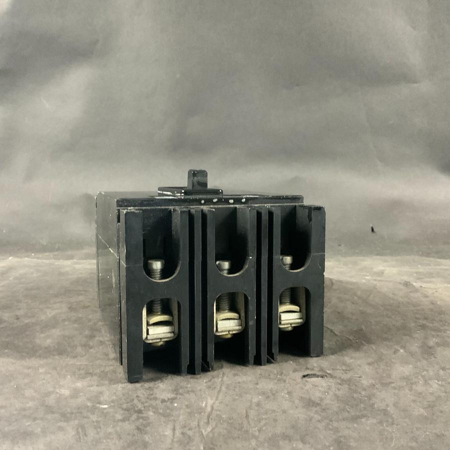 Used WESTINGHOUSE FB3015 CIRCUIT BREAKER ($30 OBO)