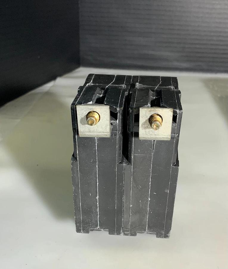 GENERAL ELECTRIC THBQ22020 (20AMP) ($29.99/EACH OBO)